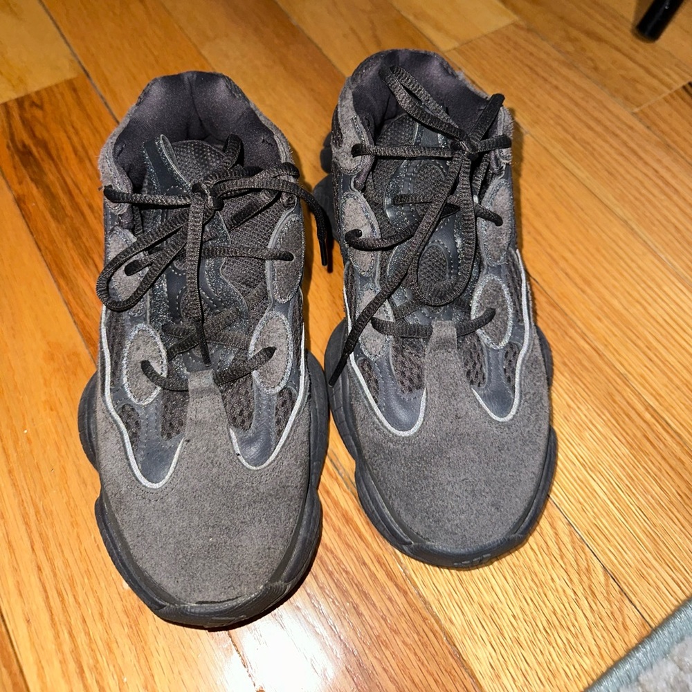 Yeezy 500 - image 2